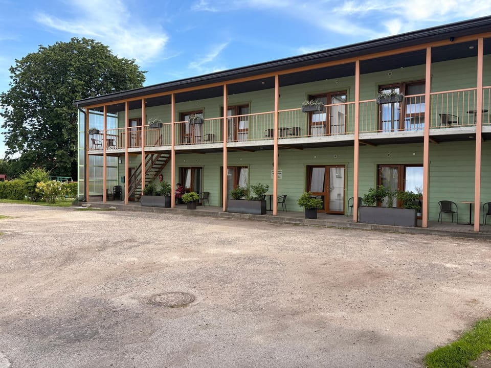 Property building, Quiet street view, Parking, internet
