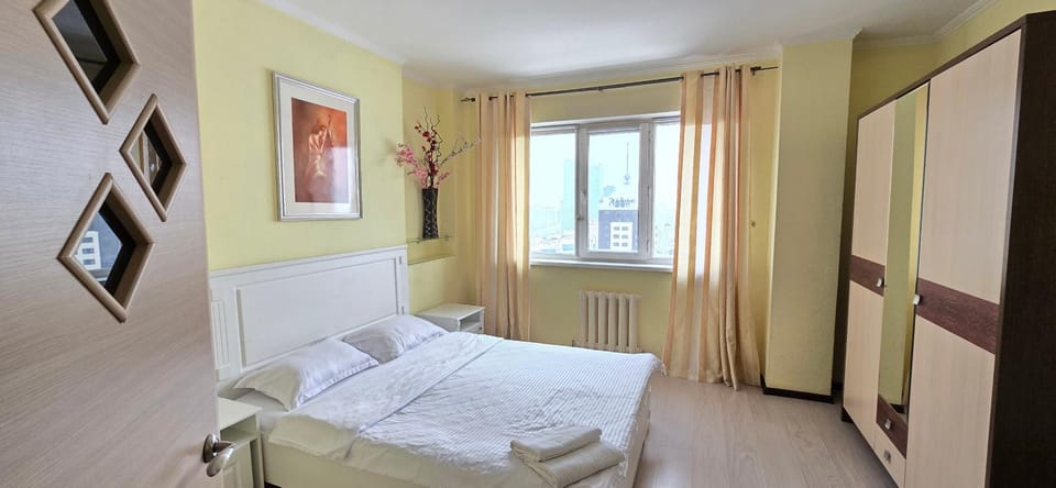 Bed, Bedroom, towels, wardrobe