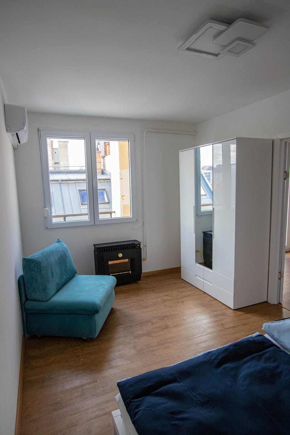 Seating area, Bedroom