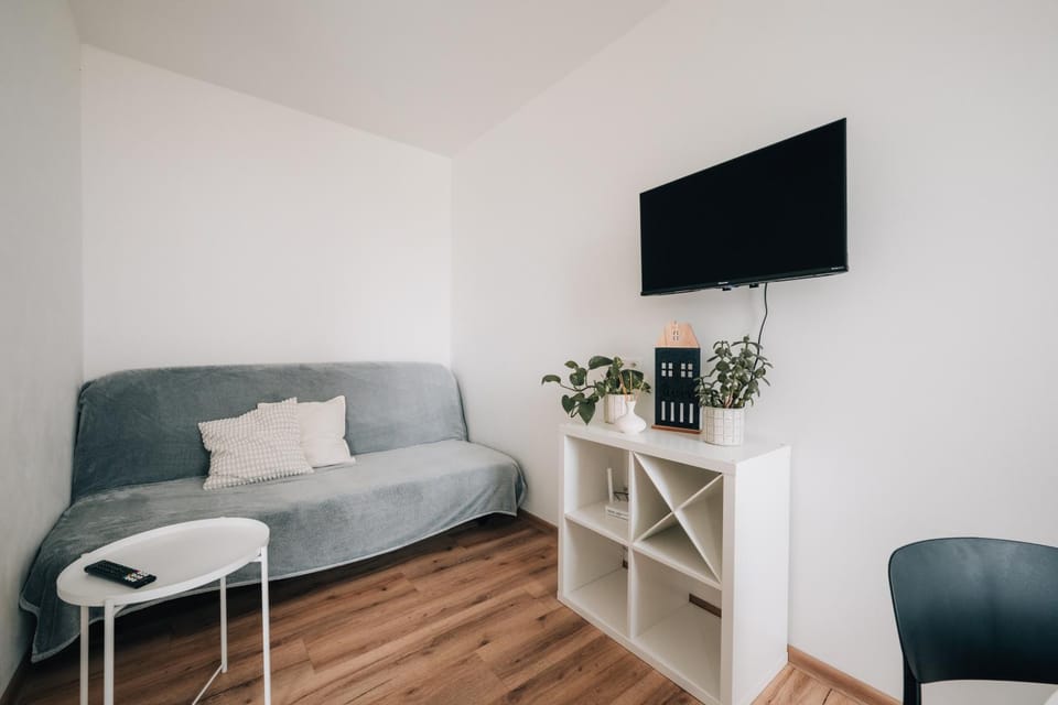 Communal lounge/ TV room, TV and multimedia, Living room, Seating area