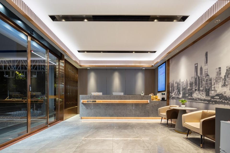 Lobby or reception, Lobby or reception