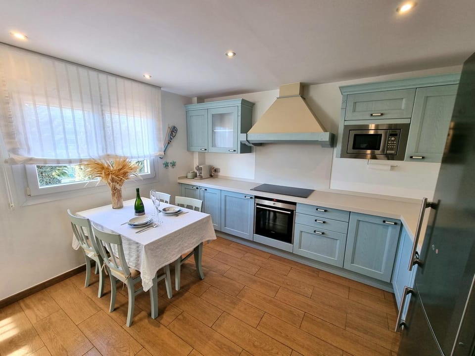 Kitchen or kitchenette, oven, stove, toaster