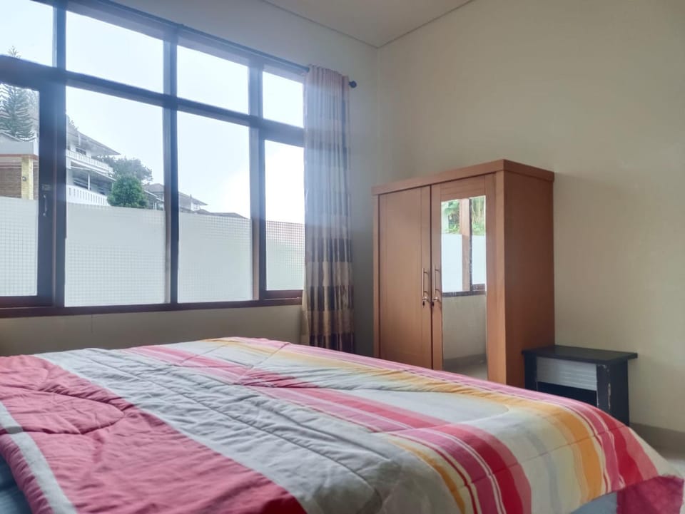 villa andi puncak Villa in Cisarua