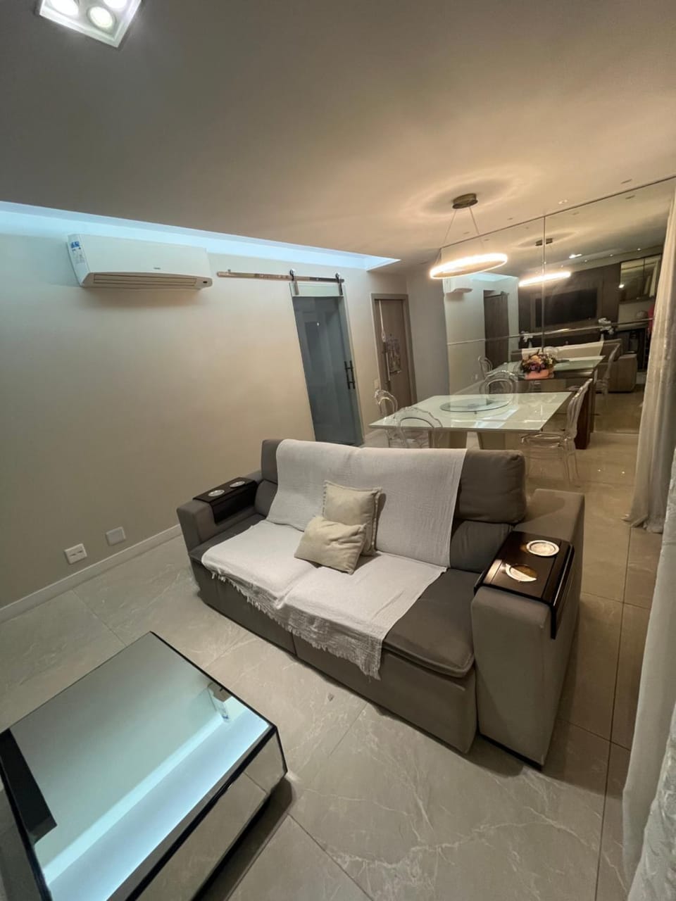 Living room, minibar