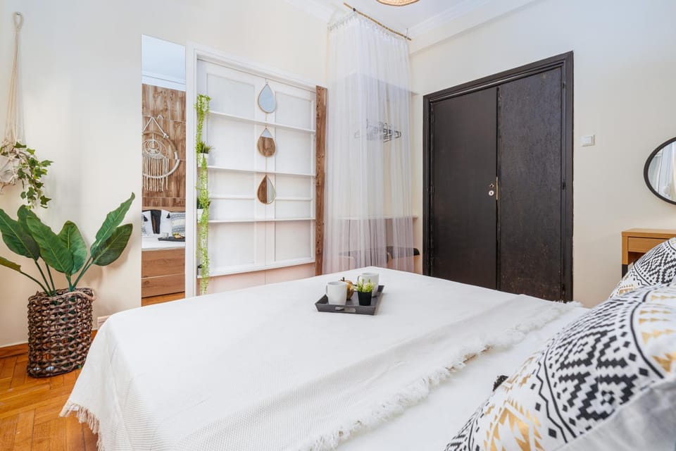 Bed, Photo of the whole room, Bedroom, wardrobe