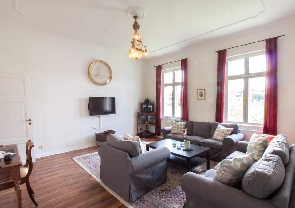 Property building, Living room