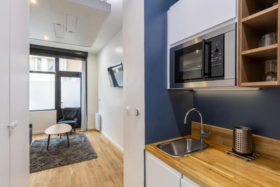Cosy studio 1 - Grenelle Eiffel Tower Apartment in Paris