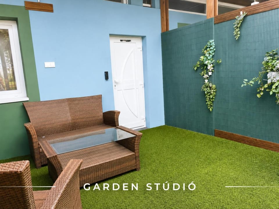 Tisza Gyöngye Garden Apartment in Szeged