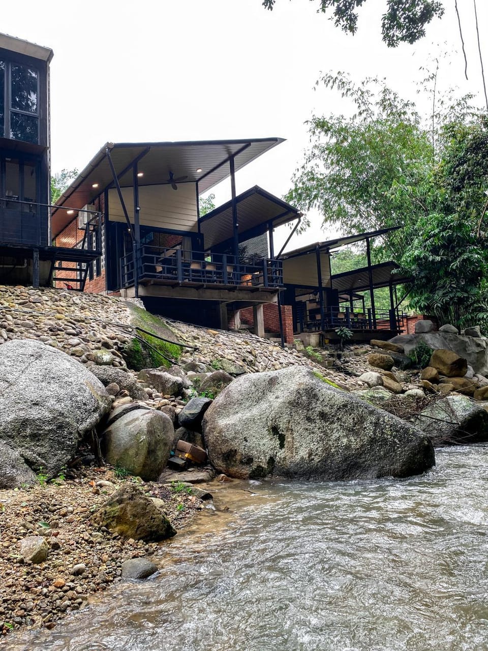 Casa Damai Janda Baik - RIVERVIEW TINY HOUSE Bed and Breakfast in Selangor, Malaysia