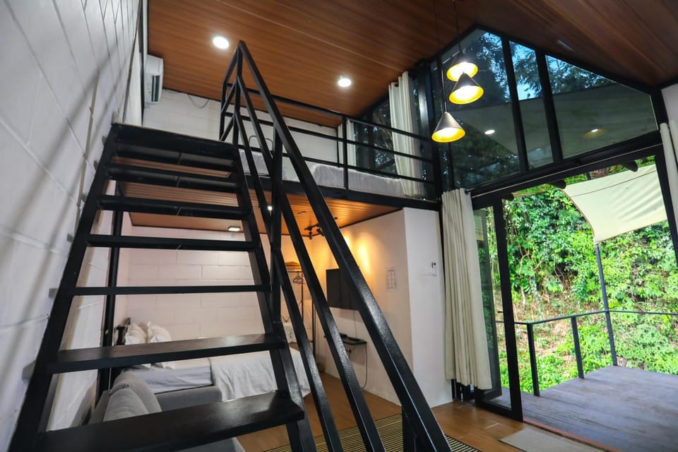 Casa Damai Janda Baik - RIVERVIEW TINY HOUSE Bed and Breakfast in Selangor, Malaysia