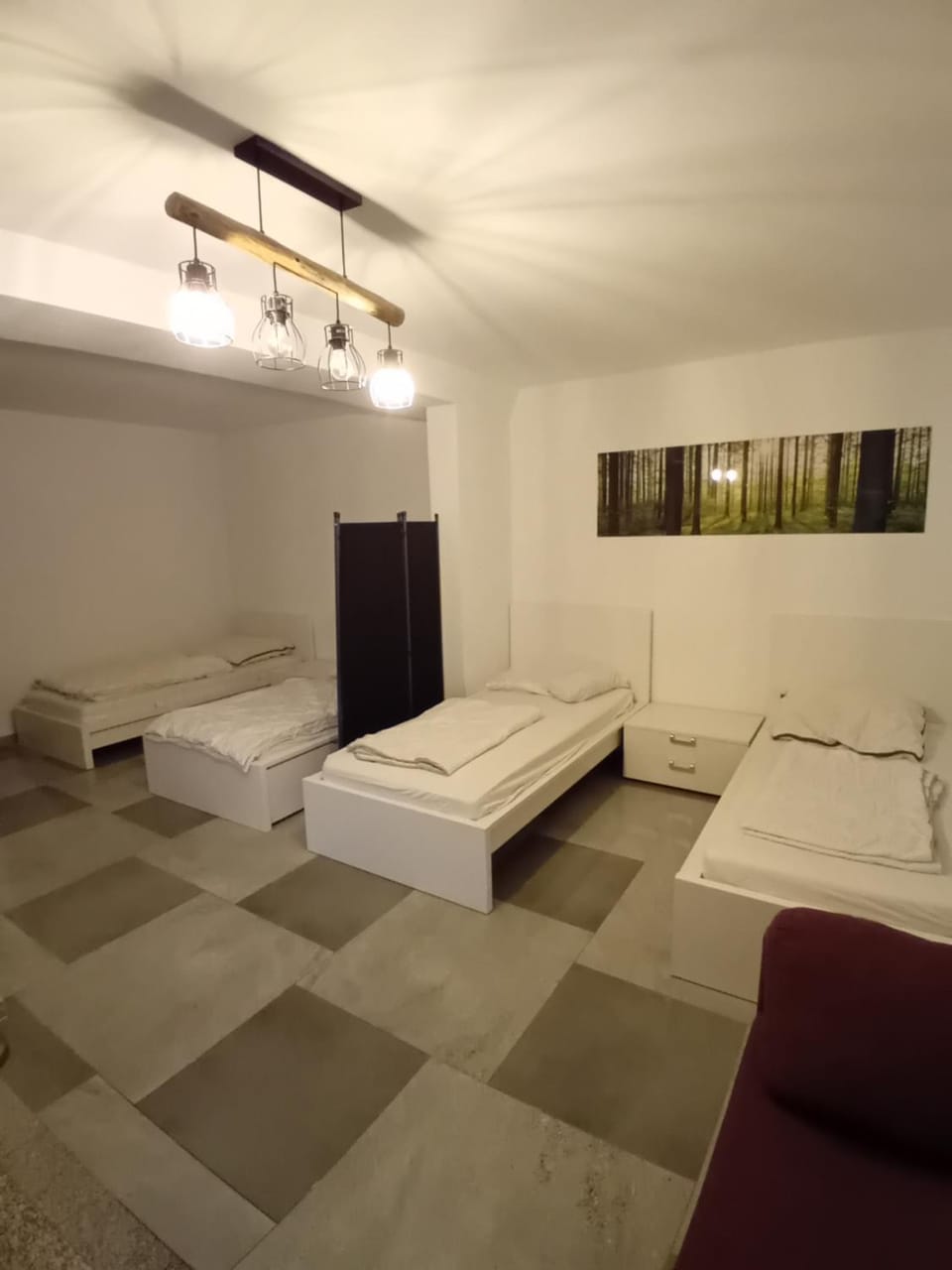 Bed, TV and multimedia, Seating area, Bedroom