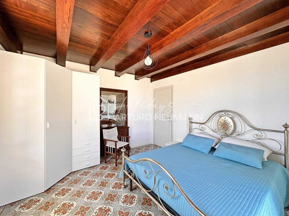 Bed, Photo of the whole room, Bedroom, wardrobe