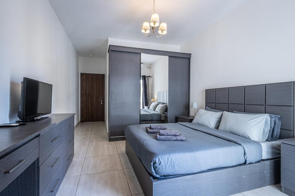 TV and multimedia, Bedroom, wardrobe