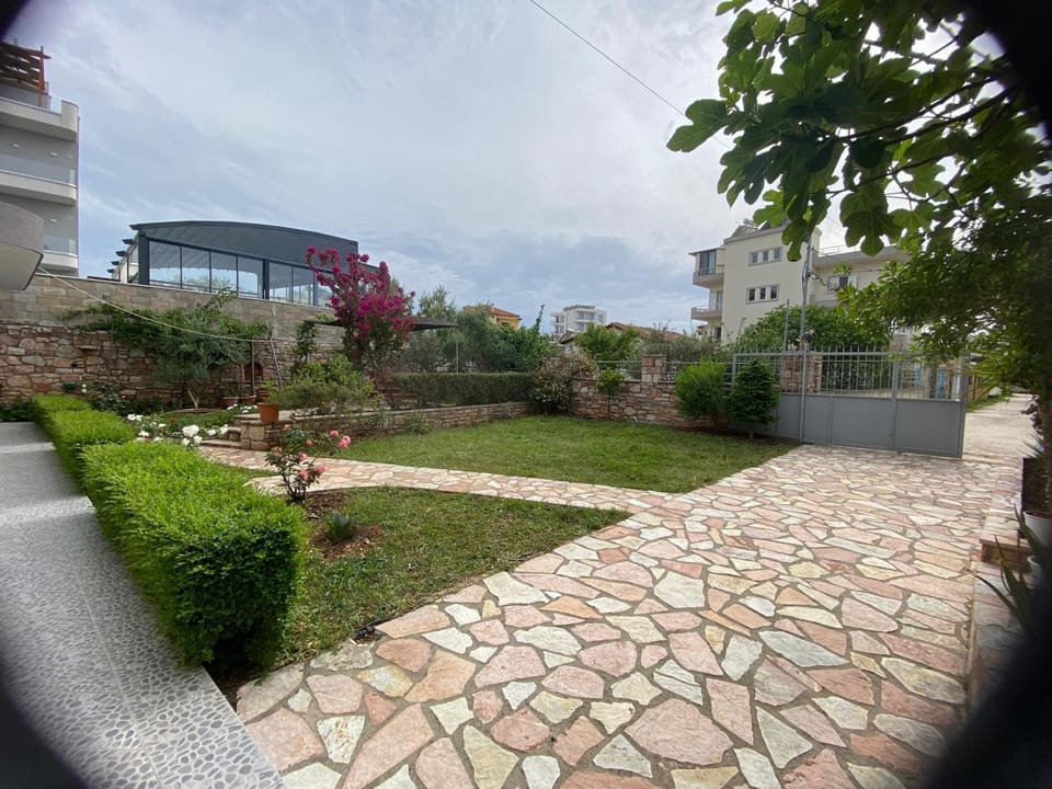 Guesthouse SeLu Bed and Breakfast in Ksamil