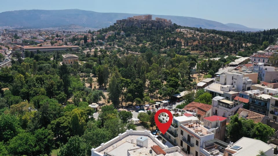 Nearby landmark, Bird's eye view, Location