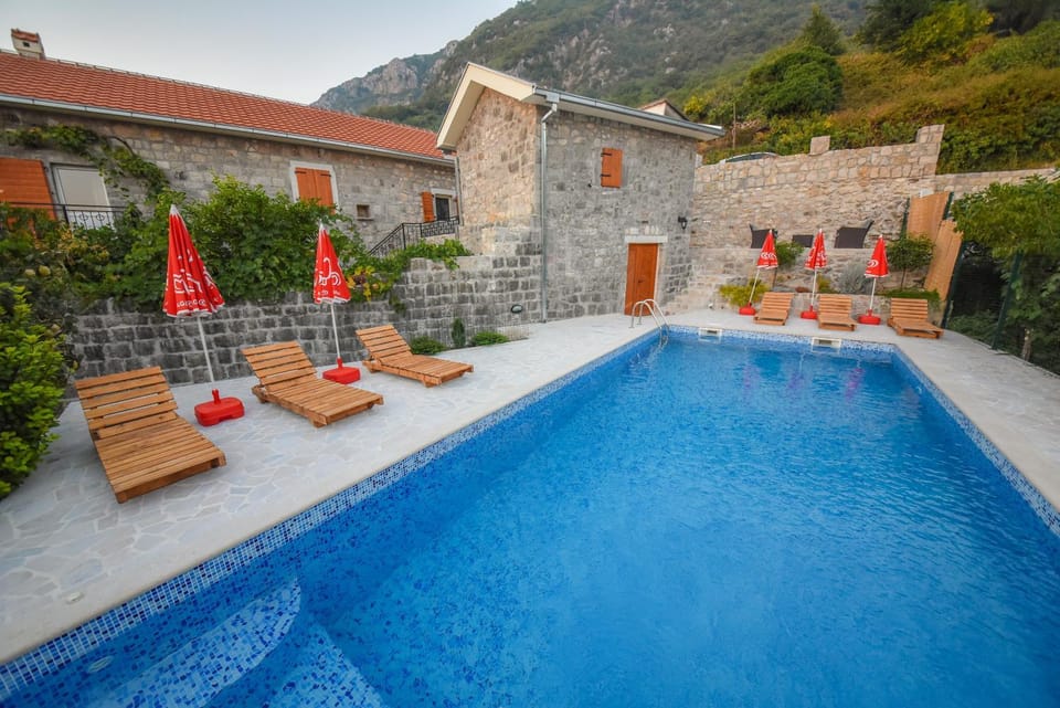 Property building, Pool view, Swimming pool, Swimming pool