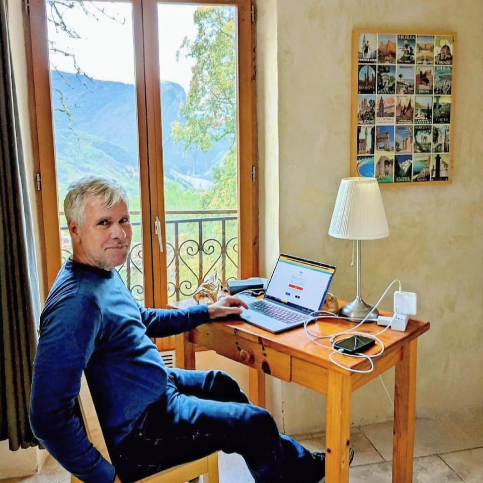 Natural landscape, View (from property/room), Bedroom, Guests, Garden view, Mountain view, internet