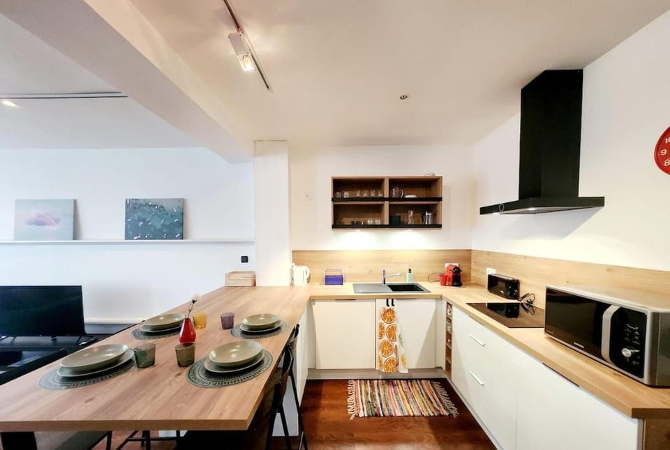 Maison centre ville proche plage Wifi House in Concarneau