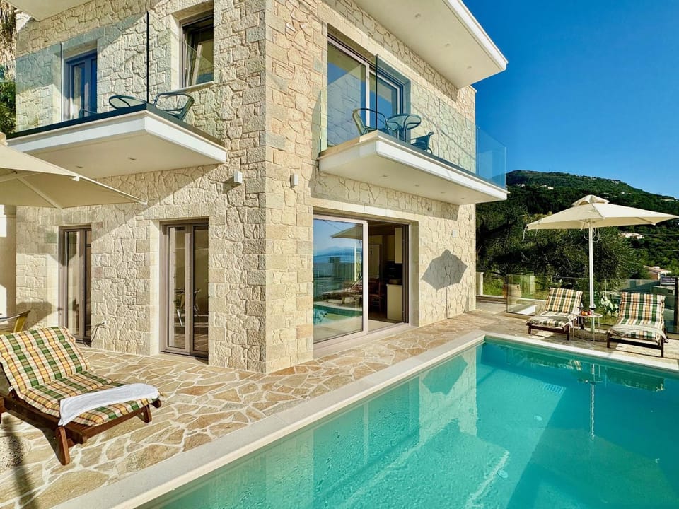 Property building, Facade/entrance, Off site