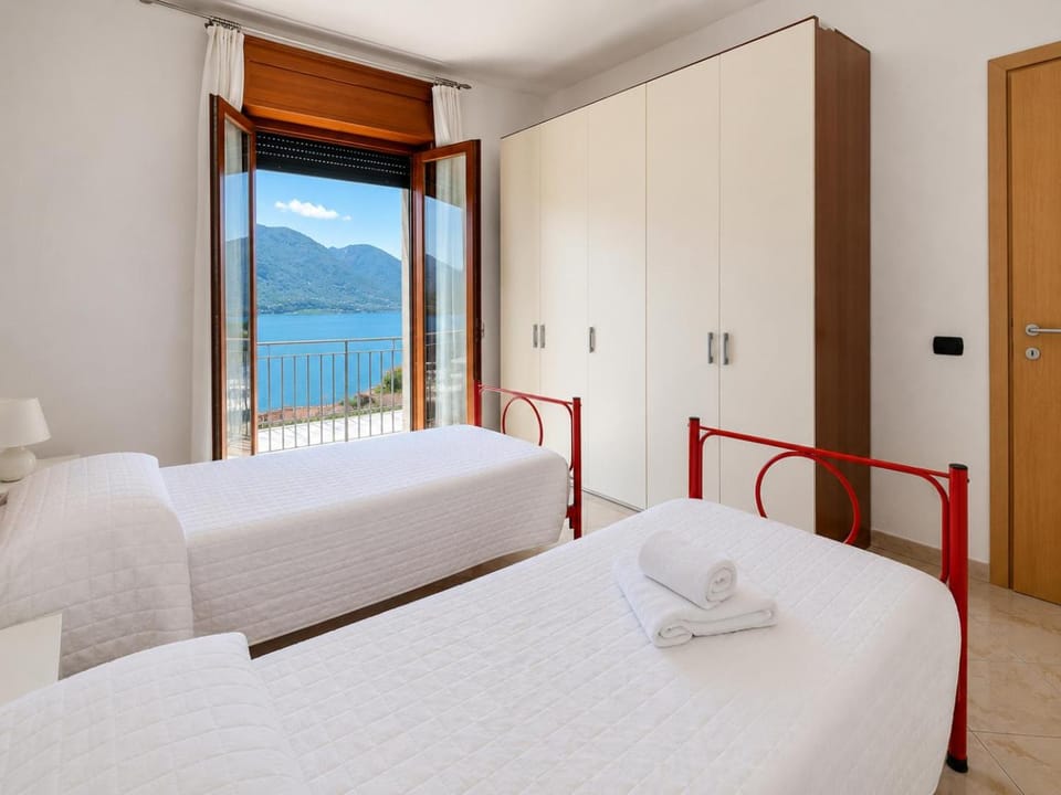 Casa Ricky - Larihome A80 Apartment in Province of Lecco