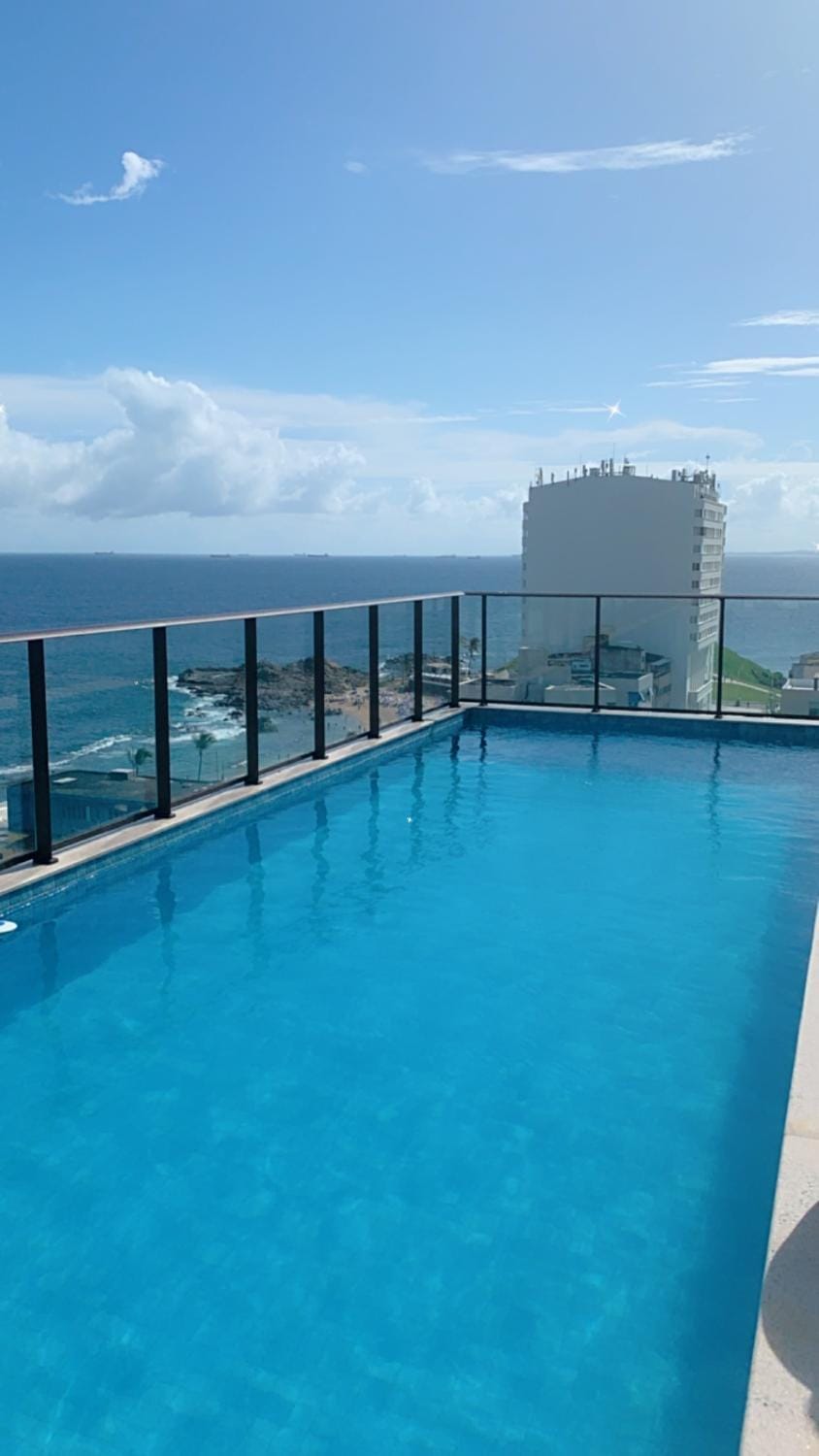 Apartamento de Luxo no Centro do Carnaval Farol da Barra Apartment in Salvador