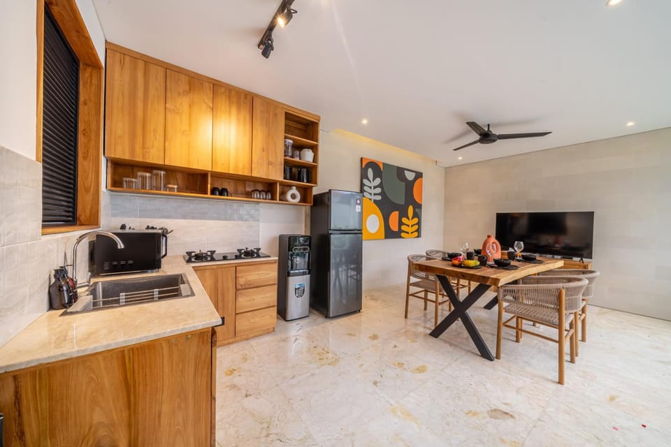 TV and multimedia, Kitchen or kitchenette, Dining area