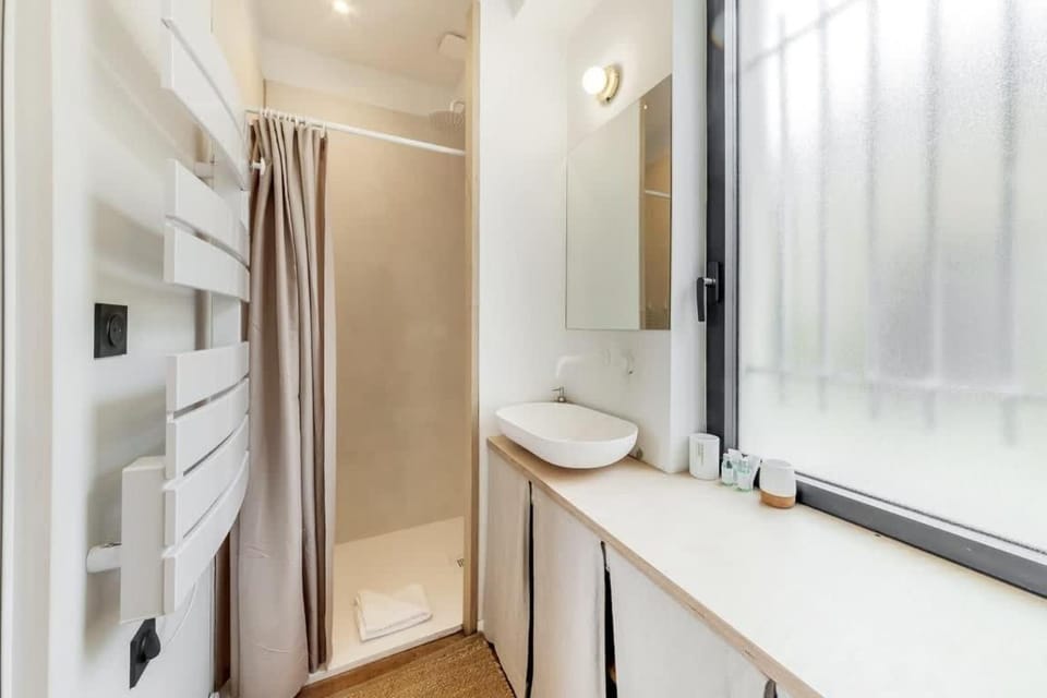 Shower, Bathroom, towels