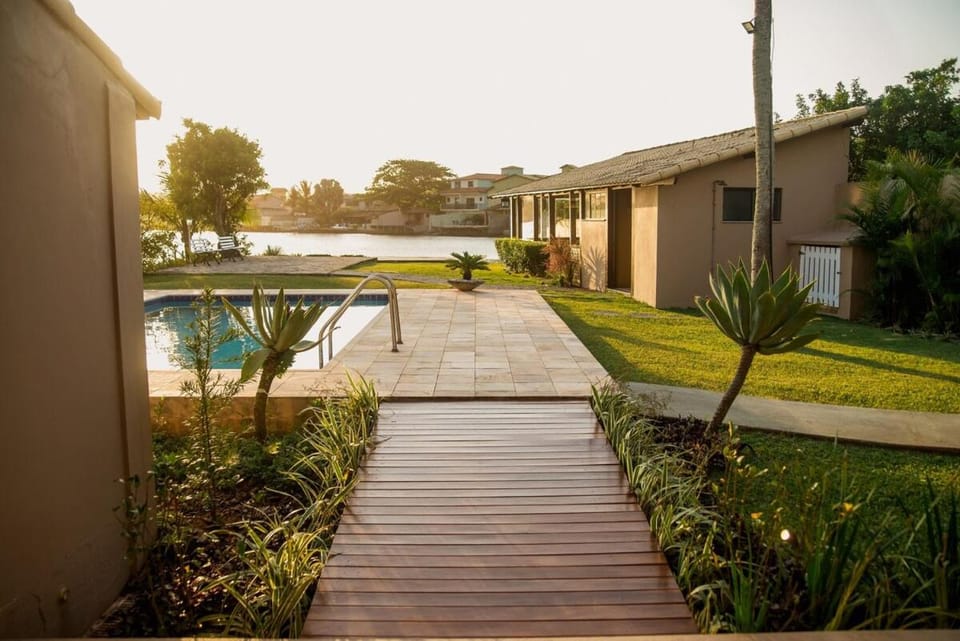 Mansão com quintal amplo em Cabo Frio-Ogiva House in Cabo Frio