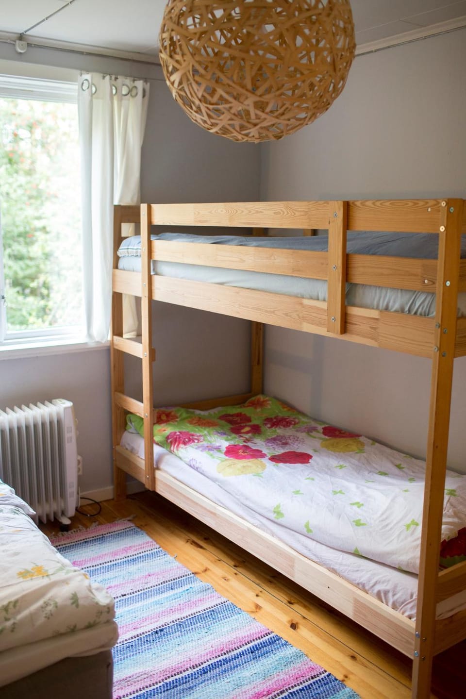 Bedroom, bunk bed