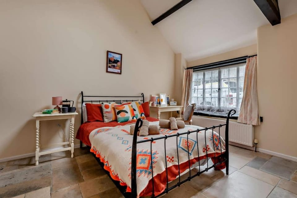 Castle Forge 4-Bedroom Historic Purbeck Forge in Kingston, Corfe Castle, Sleeps 7 House in Corfe Castle