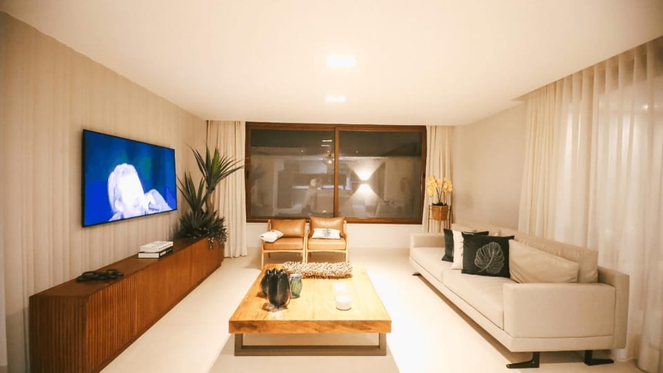 Communal lounge/ TV room, TV and multimedia, Living room