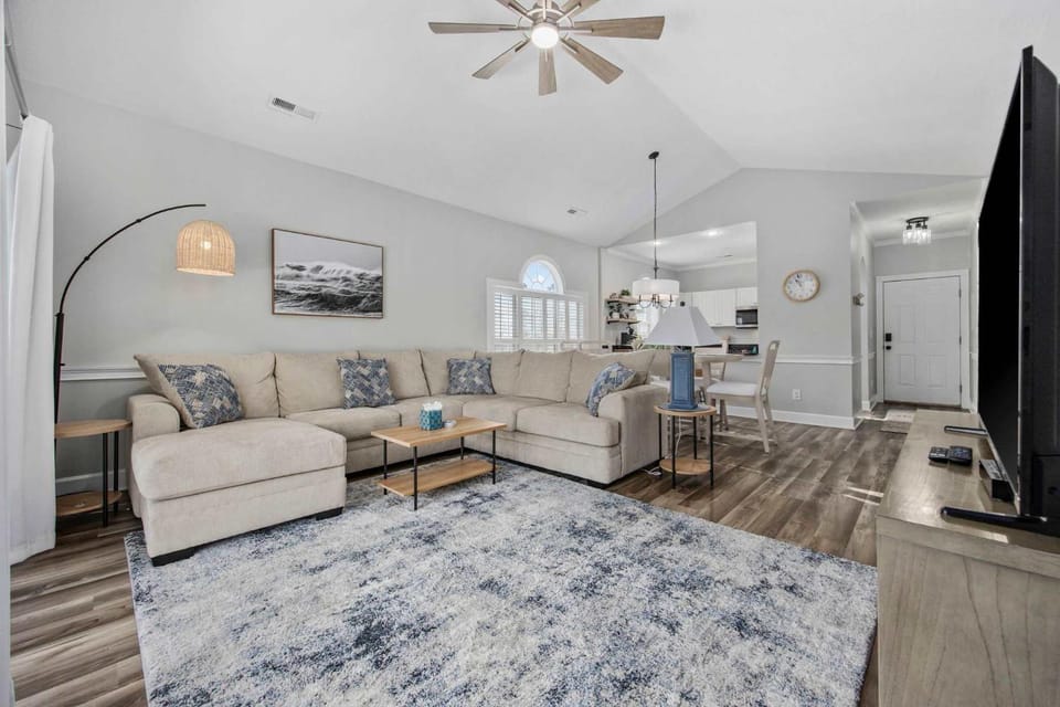 Serene Condo Retreat in Myrtle Beach House in Carolina Forest