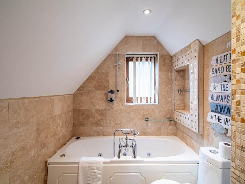 Exclusive 3-Bedroom Villa in Sheffield Villa in Sheffield