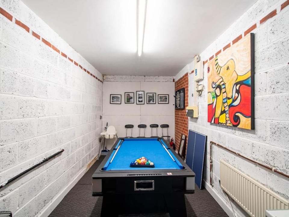 Exclusive 3-Bedroom Villa in Sheffield Villa in Sheffield