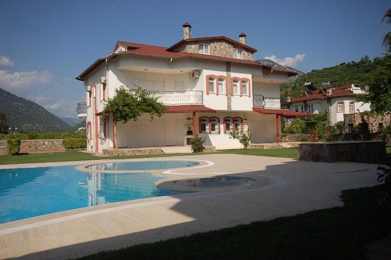 Riverside Triplex Villa with Garden & Pool Villa in Antalya Province