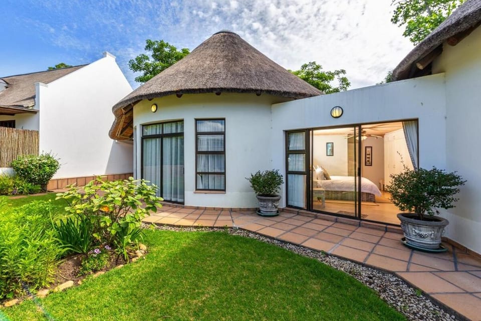 Property building, Garden, Garden view