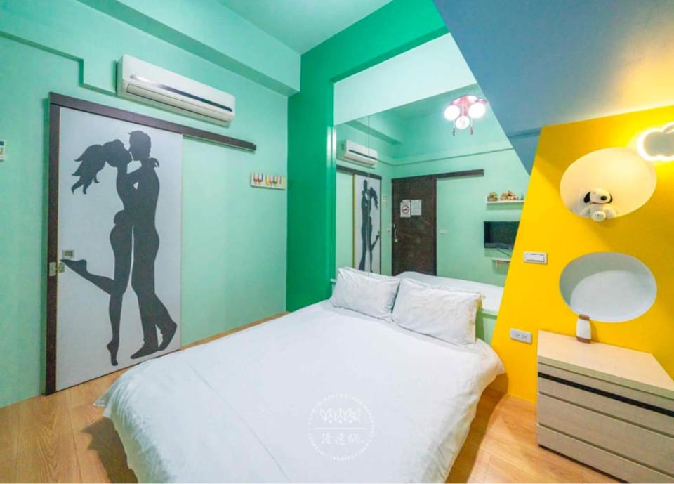 Bed, Bedroom, air conditioner