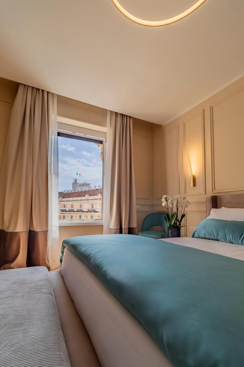 Bed, Photo of the whole room, Decorative detail, Bedroom, furniture