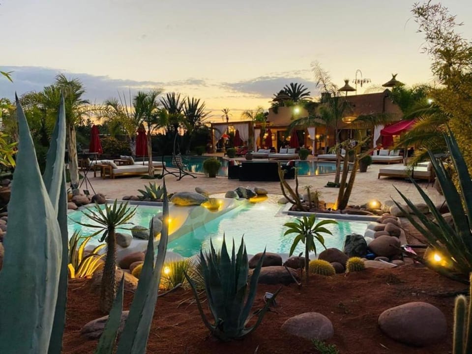 Day, Night, Natural landscape, Garden, Garden view, Pool view, Swimming pool, Swimming pool, sunbed