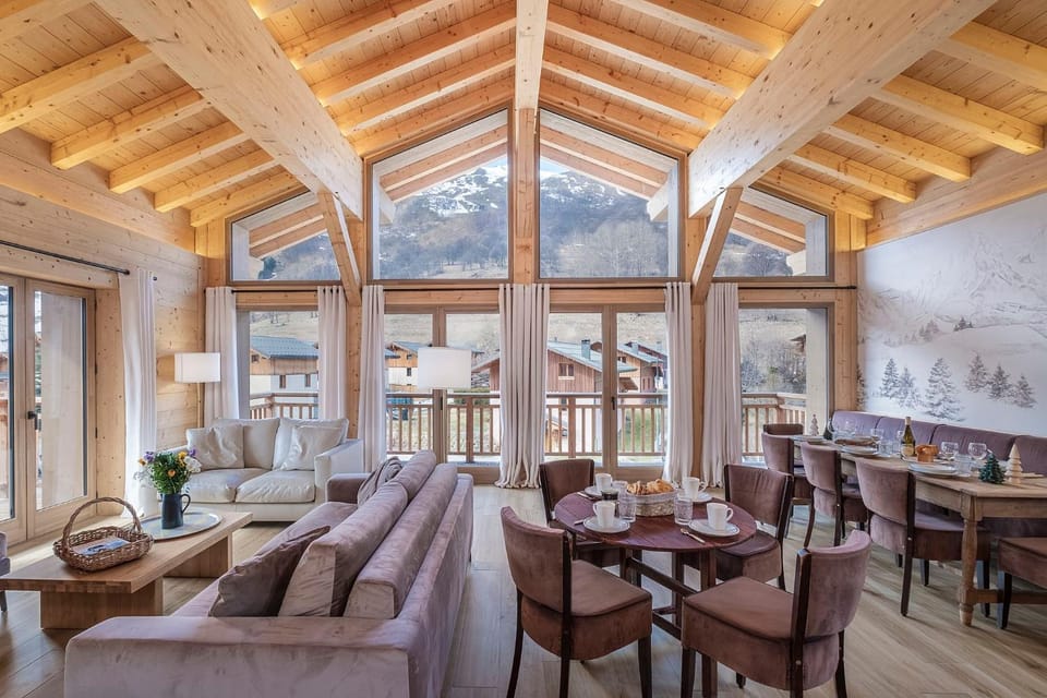 Living room, Banquet/Function facilities, Seating area, Dining area