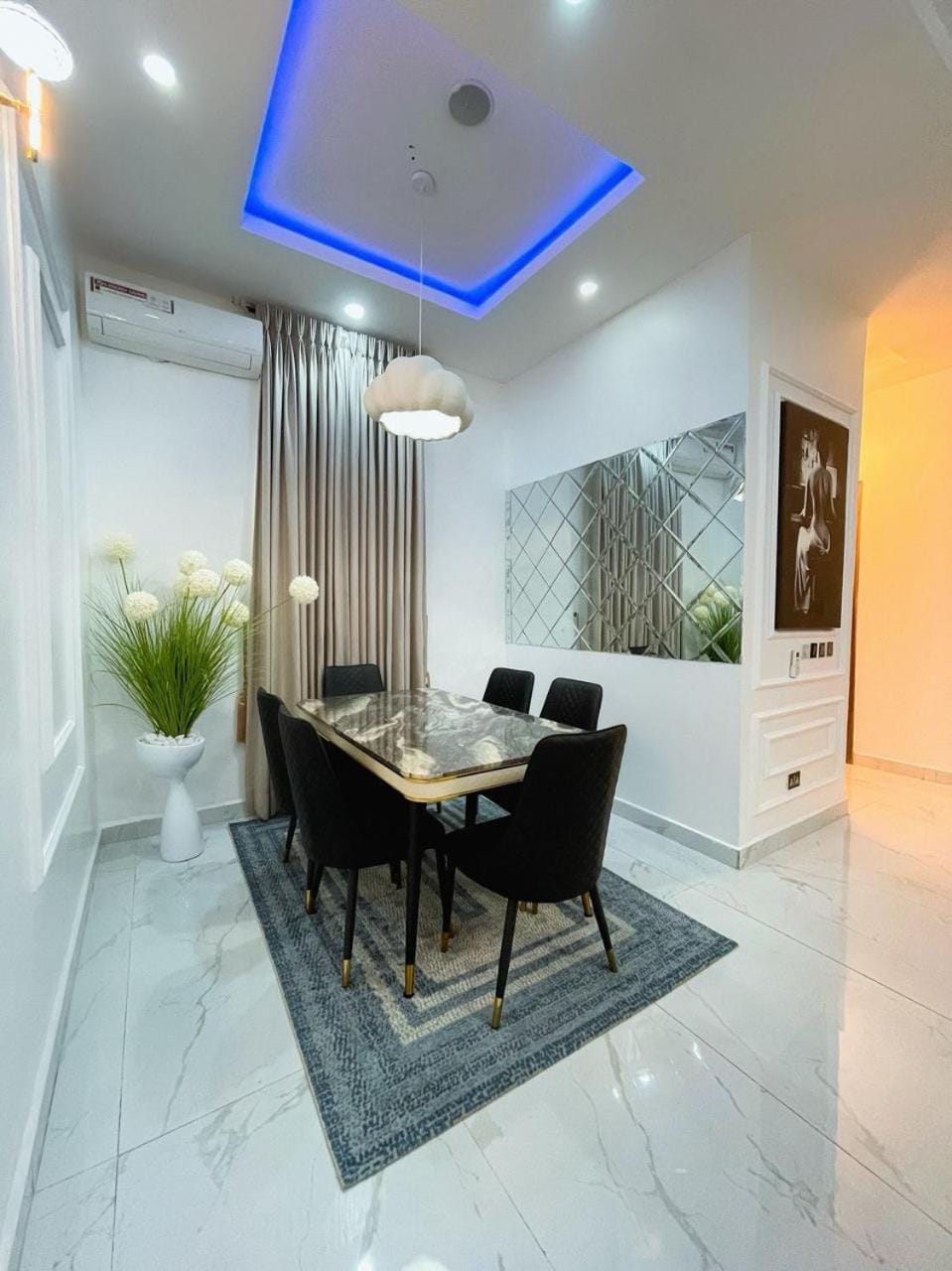 Living room, Dining area