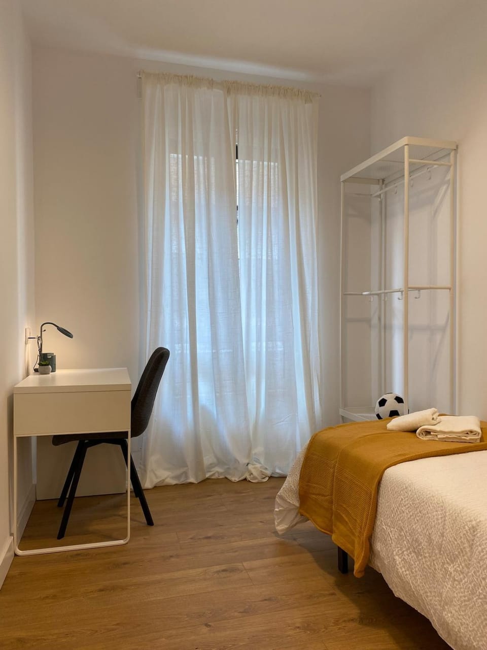 Carte du Monde 2 by ARoom VUT-LE-1402 Apartment in León