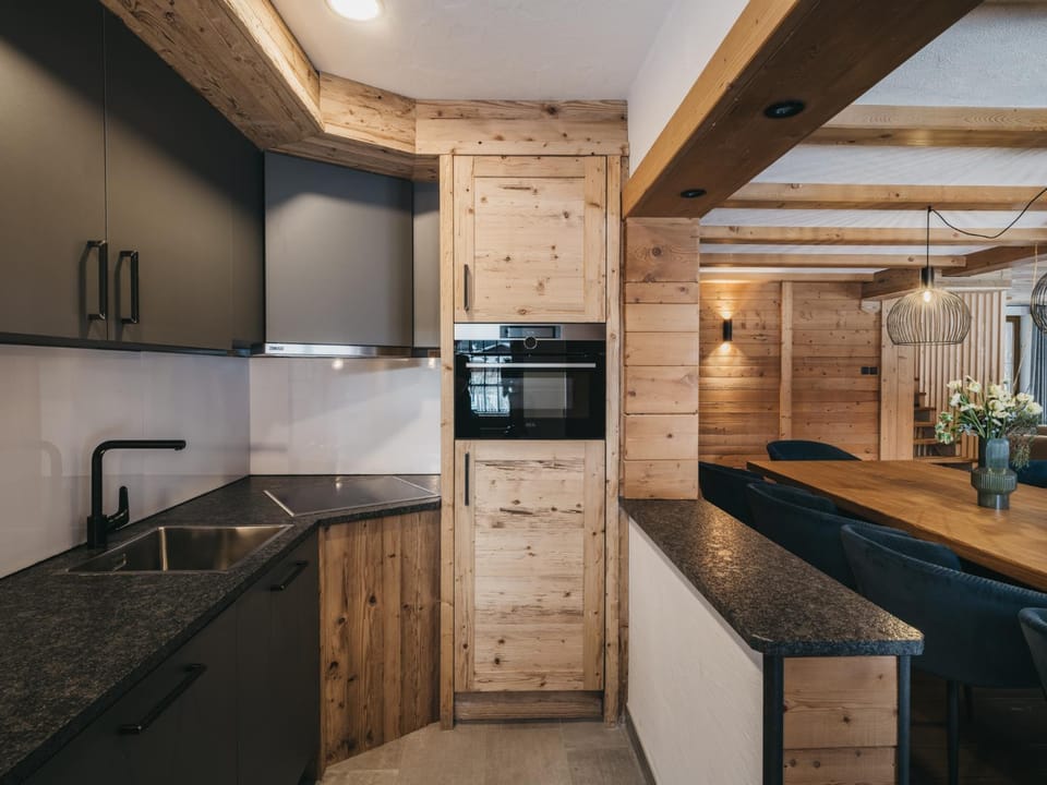 Kitchen or kitchenette, oven, stove