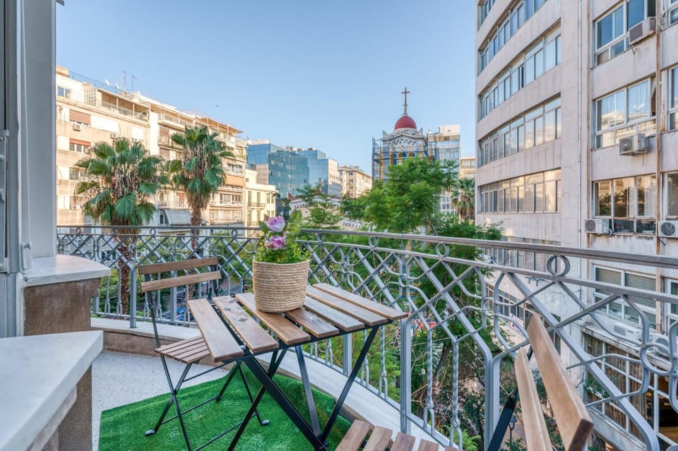 View (from property/room), Balcony/Terrace, City view