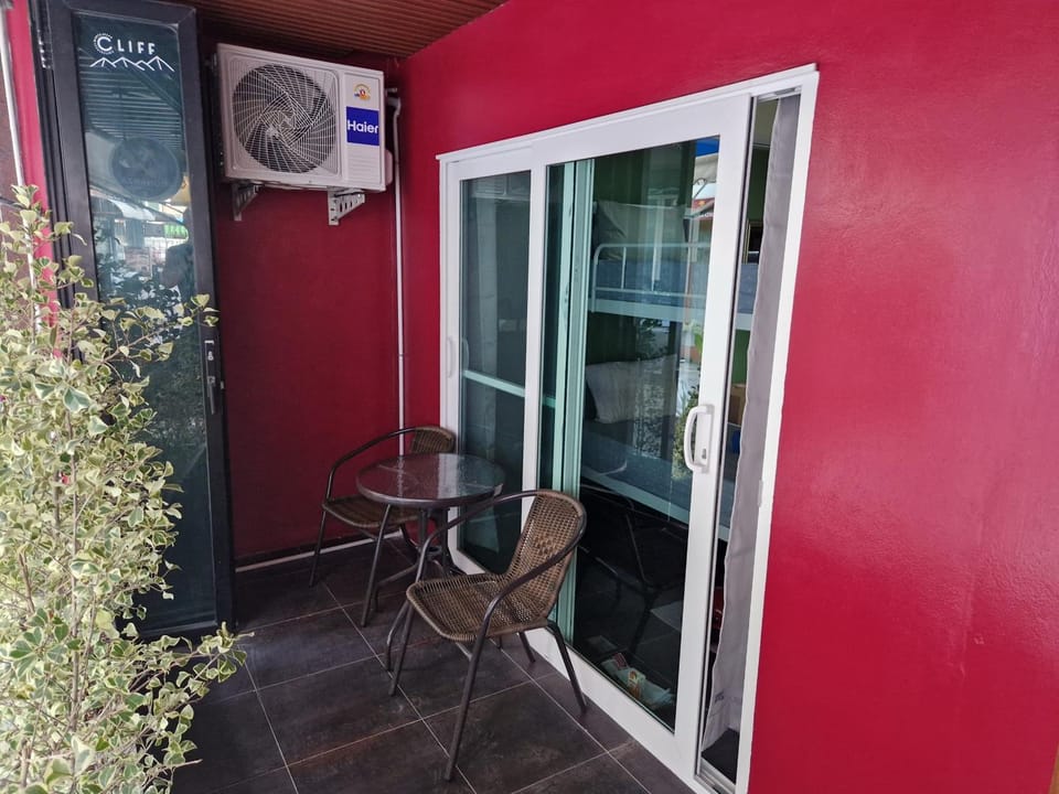Patio, Seating area