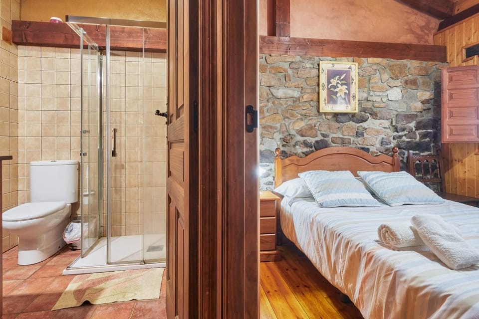 Bathroom, Living room