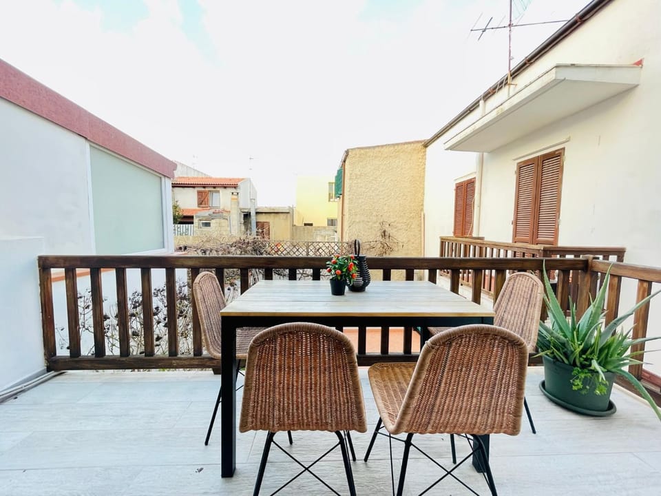 Balcony/Terrace, Dining area