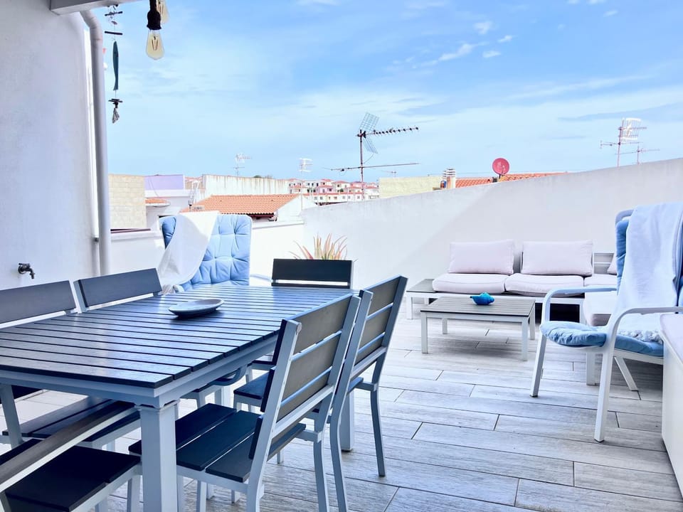 Balcony/Terrace, Dining area