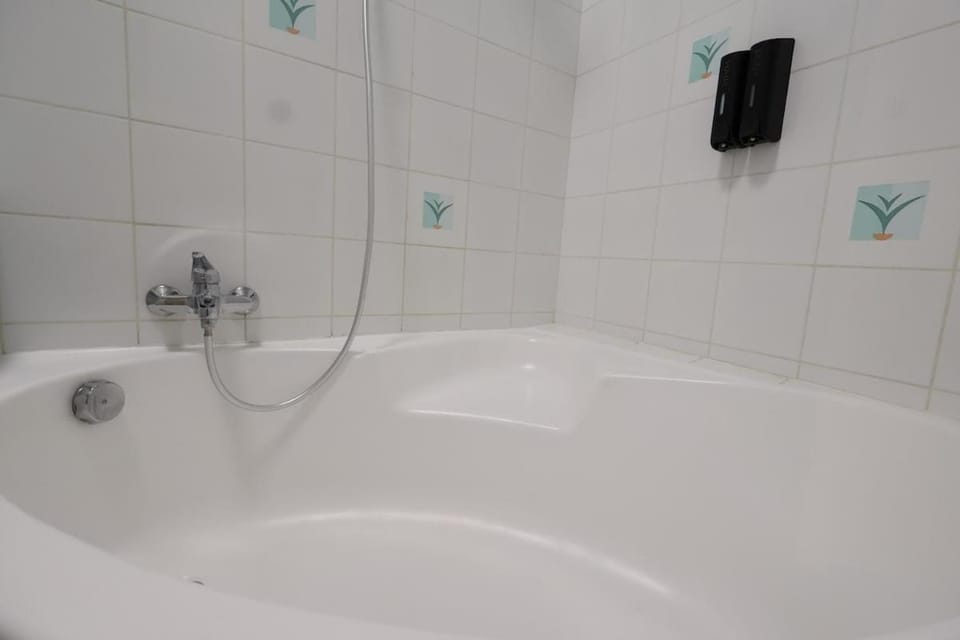 E Le clos des lumières, maison 13 pers avec jardin Apartment in Epernay