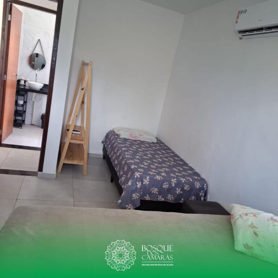 Bed, TV and multimedia, Bedroom